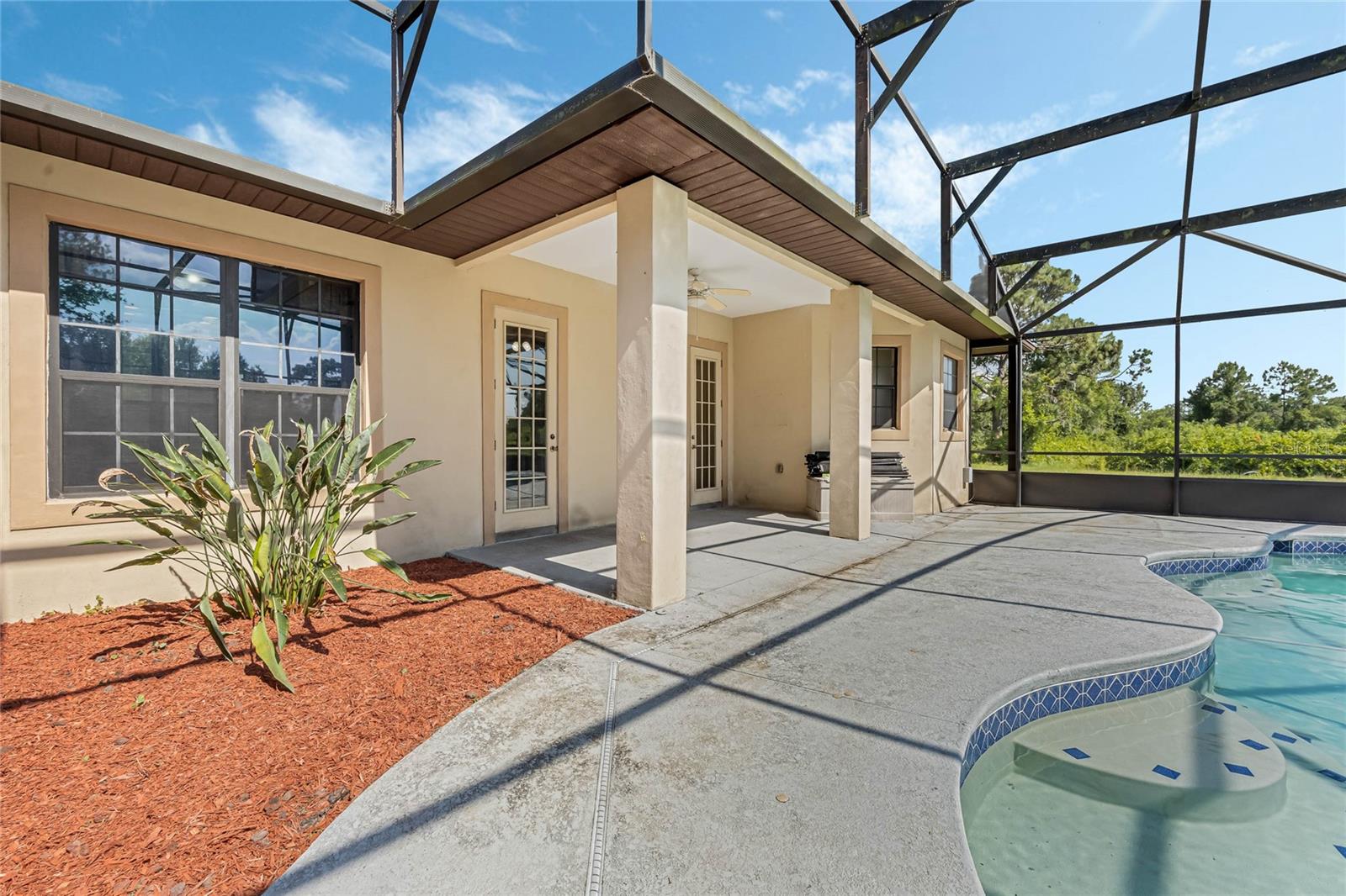 COUNTRY MEADOW WEST UNIT 1 - Residential Lease