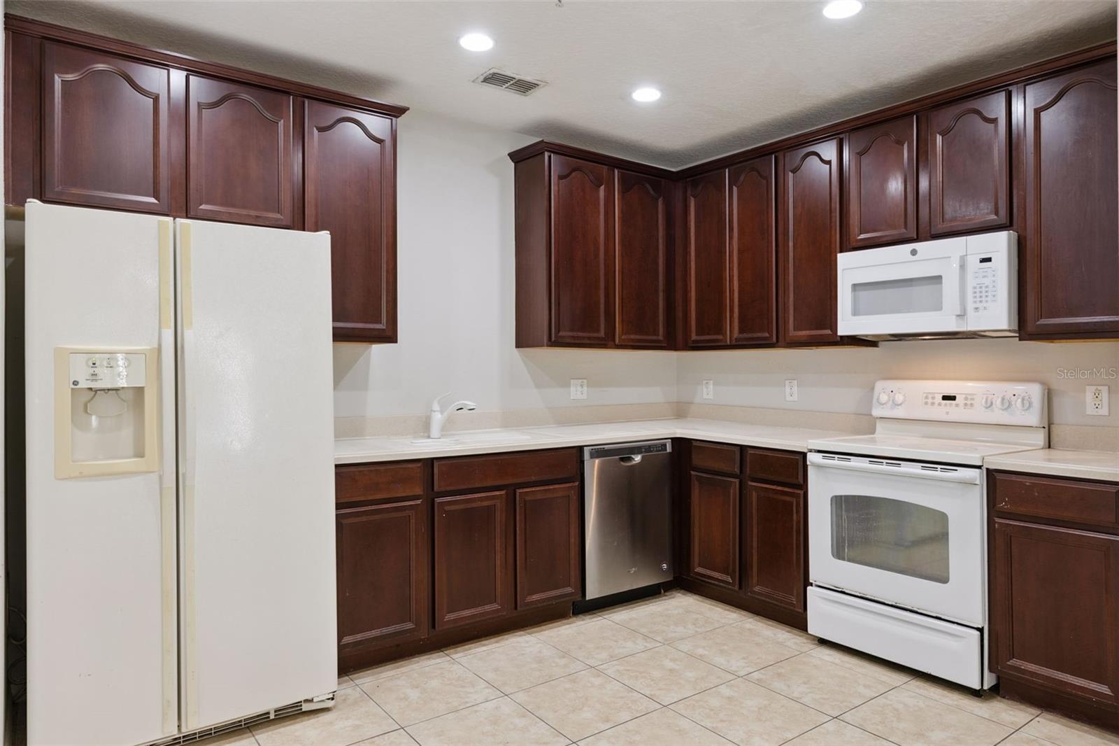 CROWNTREE LAKES 02 & 03 - Residential