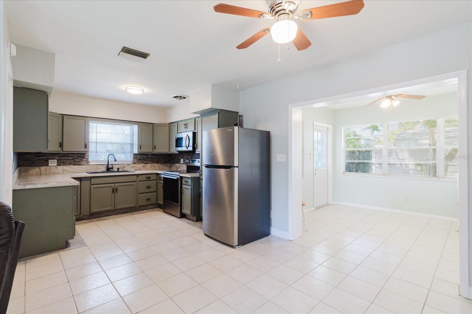 APOLLO BEACH UNIT ONE PT ONE - Residential