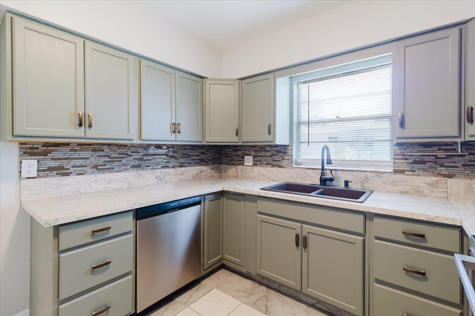 APOLLO BEACH UNIT ONE PT ONE - Residential