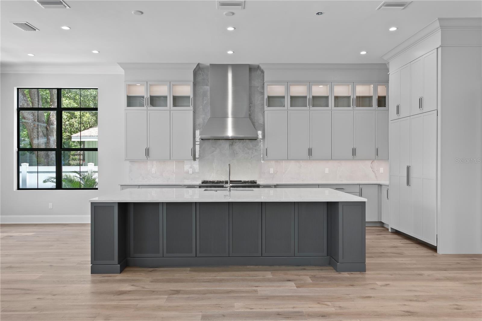 BAYSHORE BEAUTIFUL - Residential