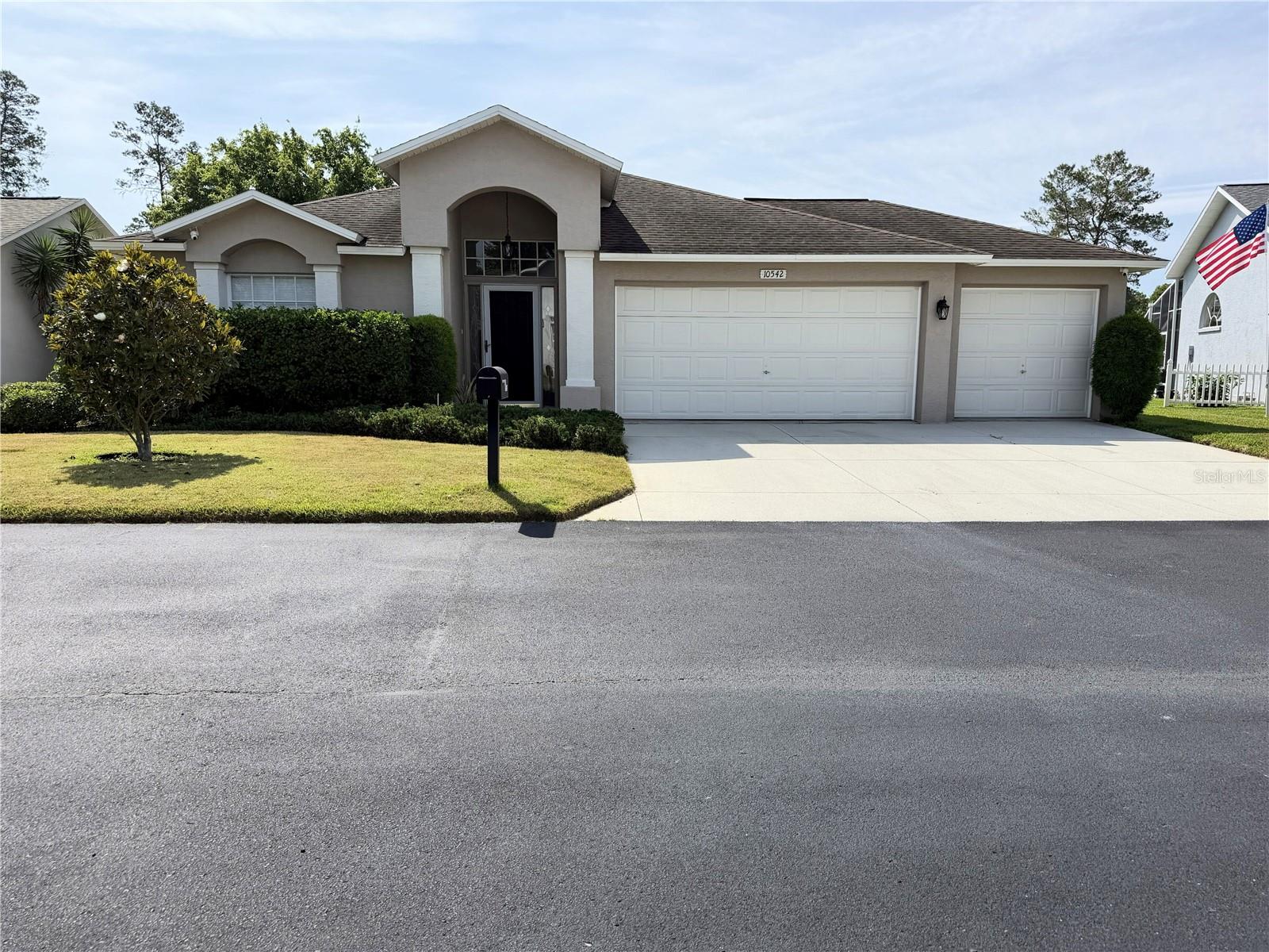 Charming Single-Family Home in Deerwood at River Ridge. Welcome to this beautifully maintained three-bedroom, two-bathroom home in the desirable Deerwood at River Ridge community. Offering a perfect blend of comfort and style, this home features a flexible third bedroom that can easily be used as a home office, gym, or playroom to suit your lifestyle. Step inside to discover luxury vinyl plank flooring throughout, fresh paint, and tall ceilings that create an open, airy feel. The spacious living areas are perfect for both relaxing and entertaining. The backyard is complete with a private pool for warm days and relaxing evenings. With its prime location, you’ll enjoy a peaceful environment while being just minutes away from shopping, dining, and all the conveniences you need. Don’t miss out on this fantastic opportunity to own a stunning home in one of the most sought-after communities in the area! Tenant must obtain renters insurance.