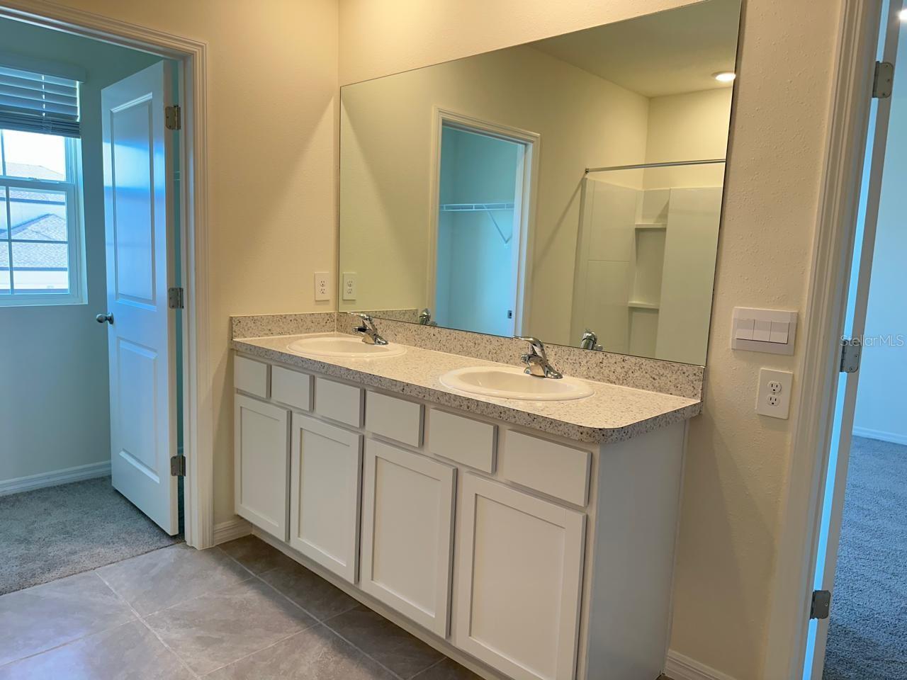 PROMENADE ESTATES PH II - Residential Lease