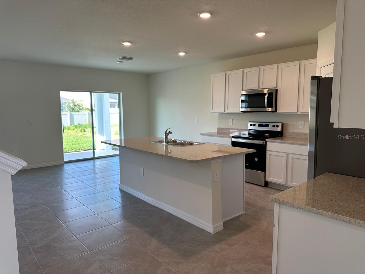 PROMENADE ESTATES PH II - Residential Lease