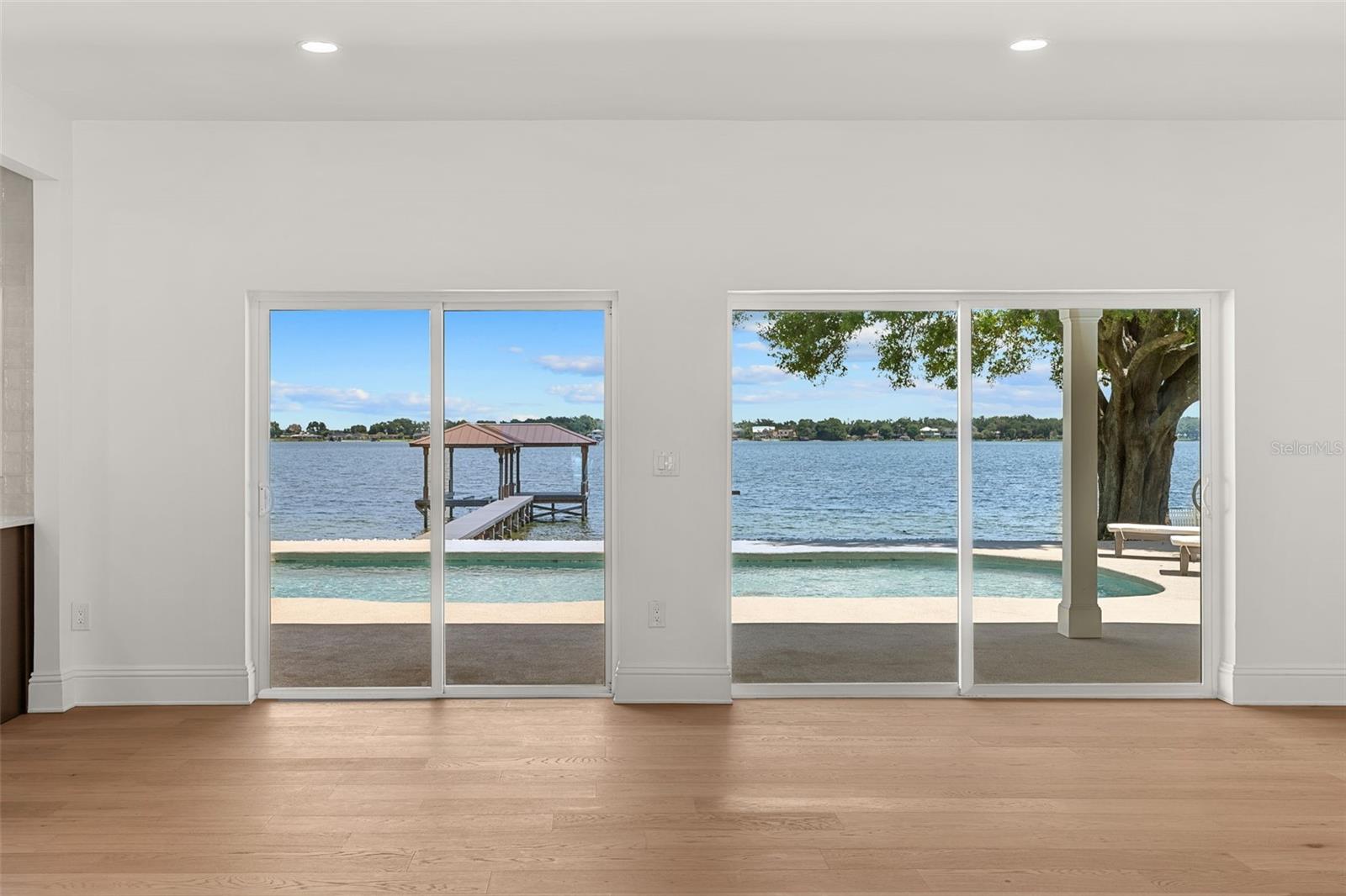 CONWAY SHORES - Residential