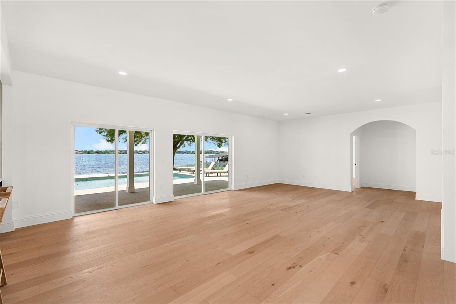 CONWAY SHORES - Residential