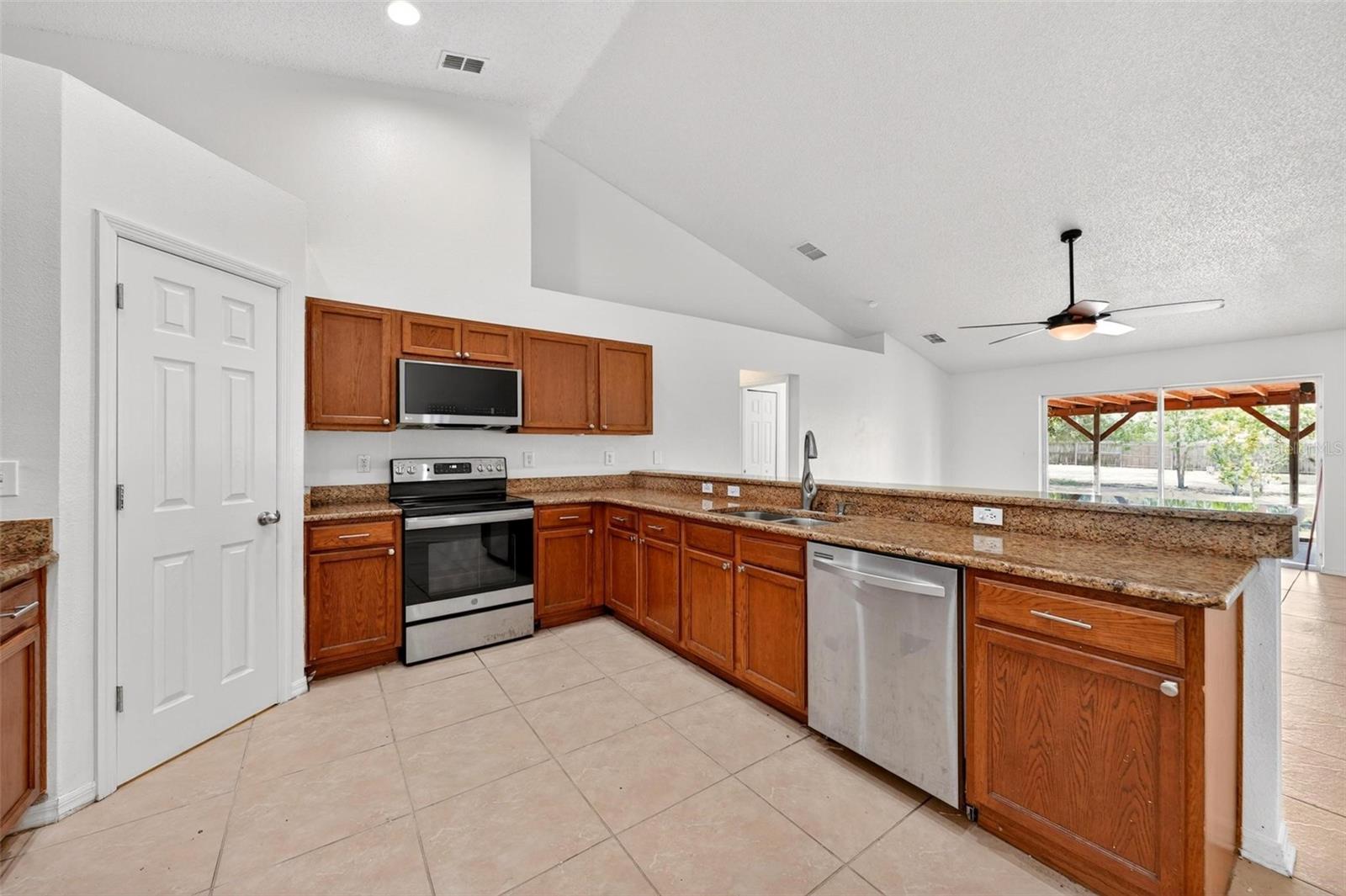 HATCHWOOD ESTATES - Residential