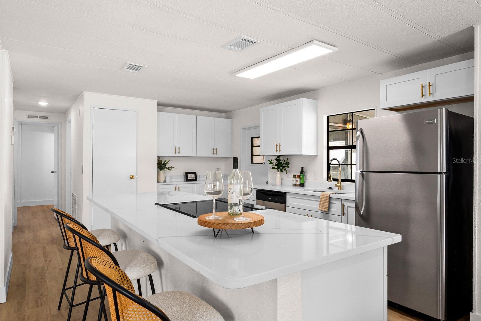 SHADOW BROOK MOBILE HOME - Residential
