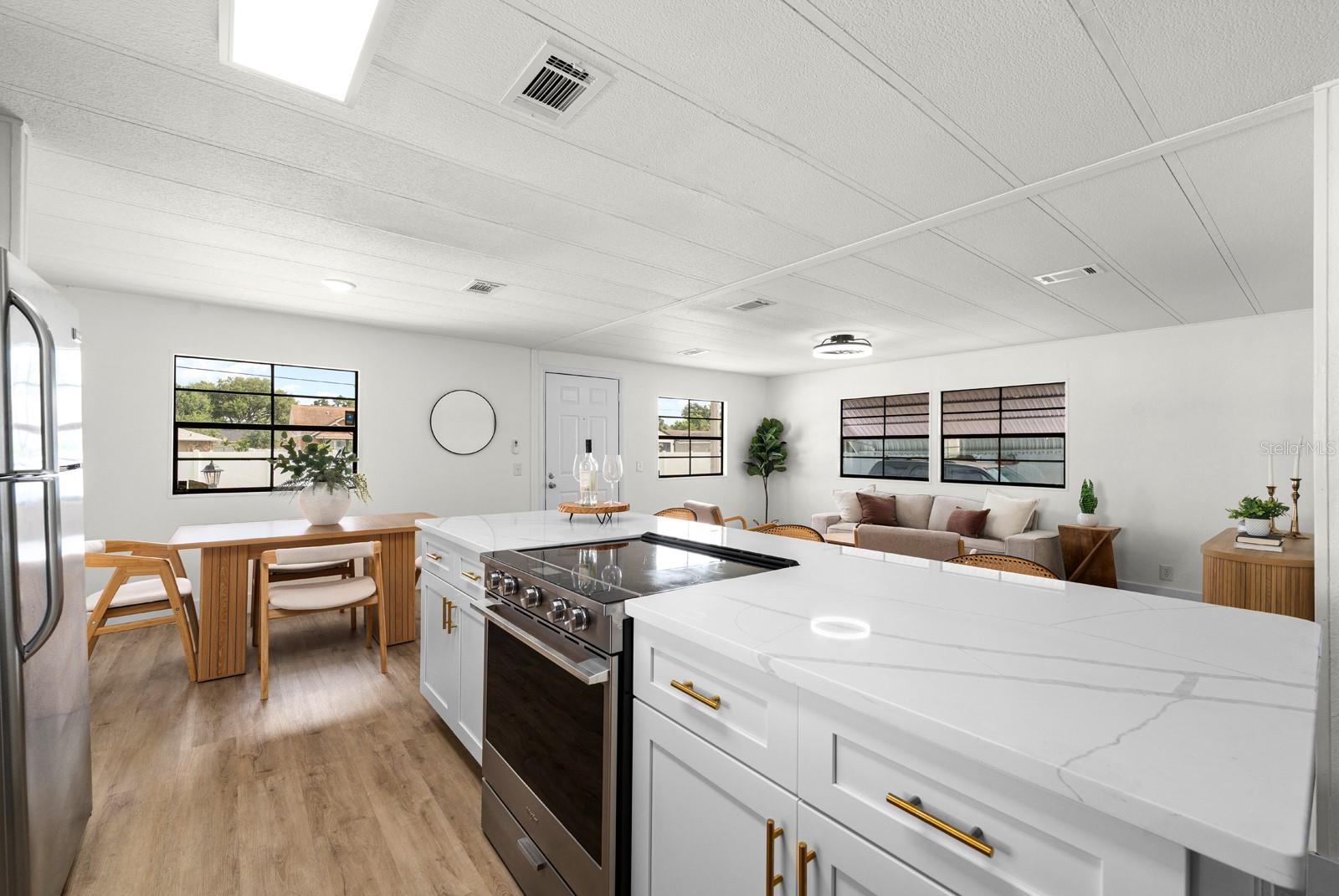 SHADOW BROOK MOBILE HOME - Residential