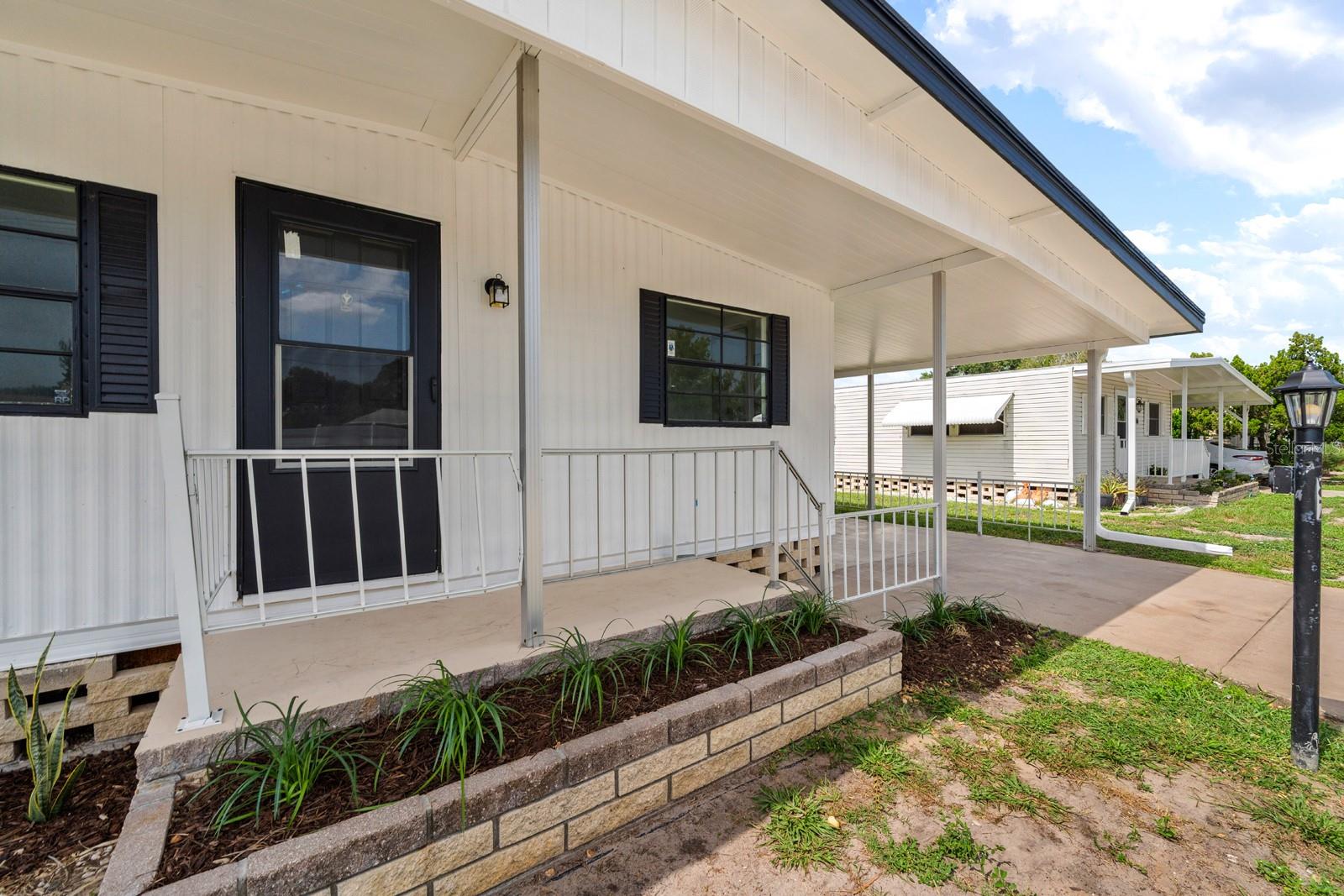 SHADOW BROOK MOBILE HOME - Residential