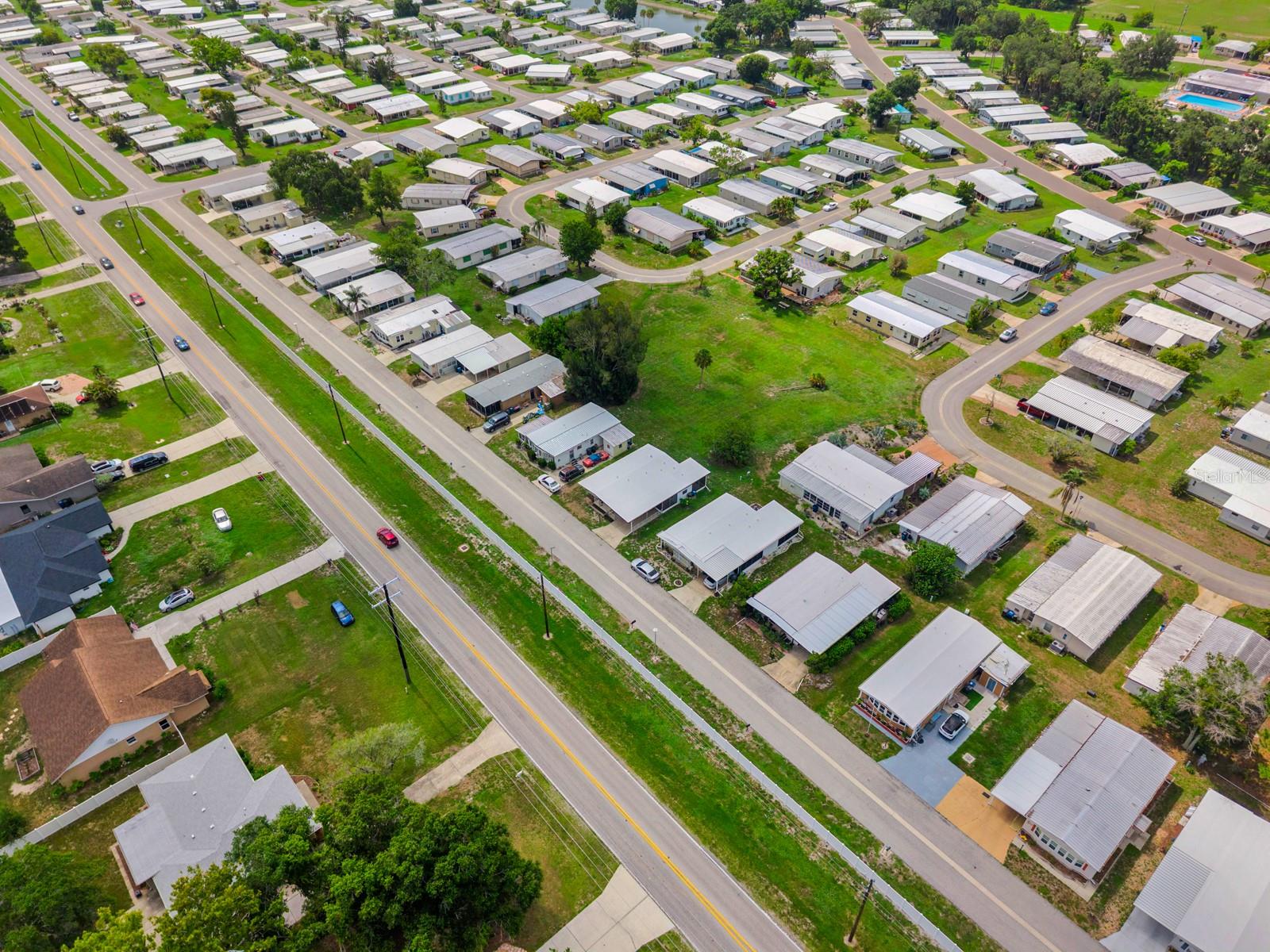 SHADOW BROOK MOBILE HOME - Residential