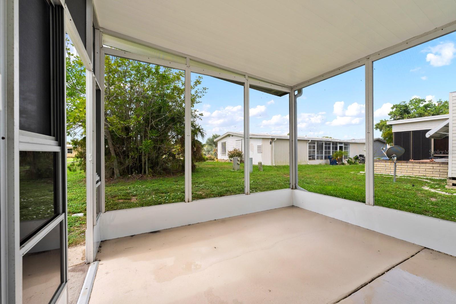 SHADOW BROOK MOBILE HOME - Residential