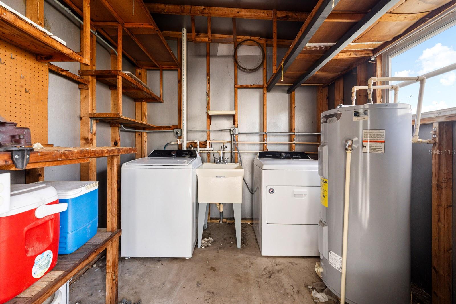 SHADOW BROOK MOBILE HOME - Residential