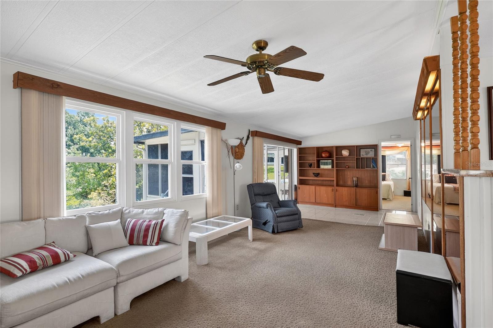 FLORAL LAKES - Residential