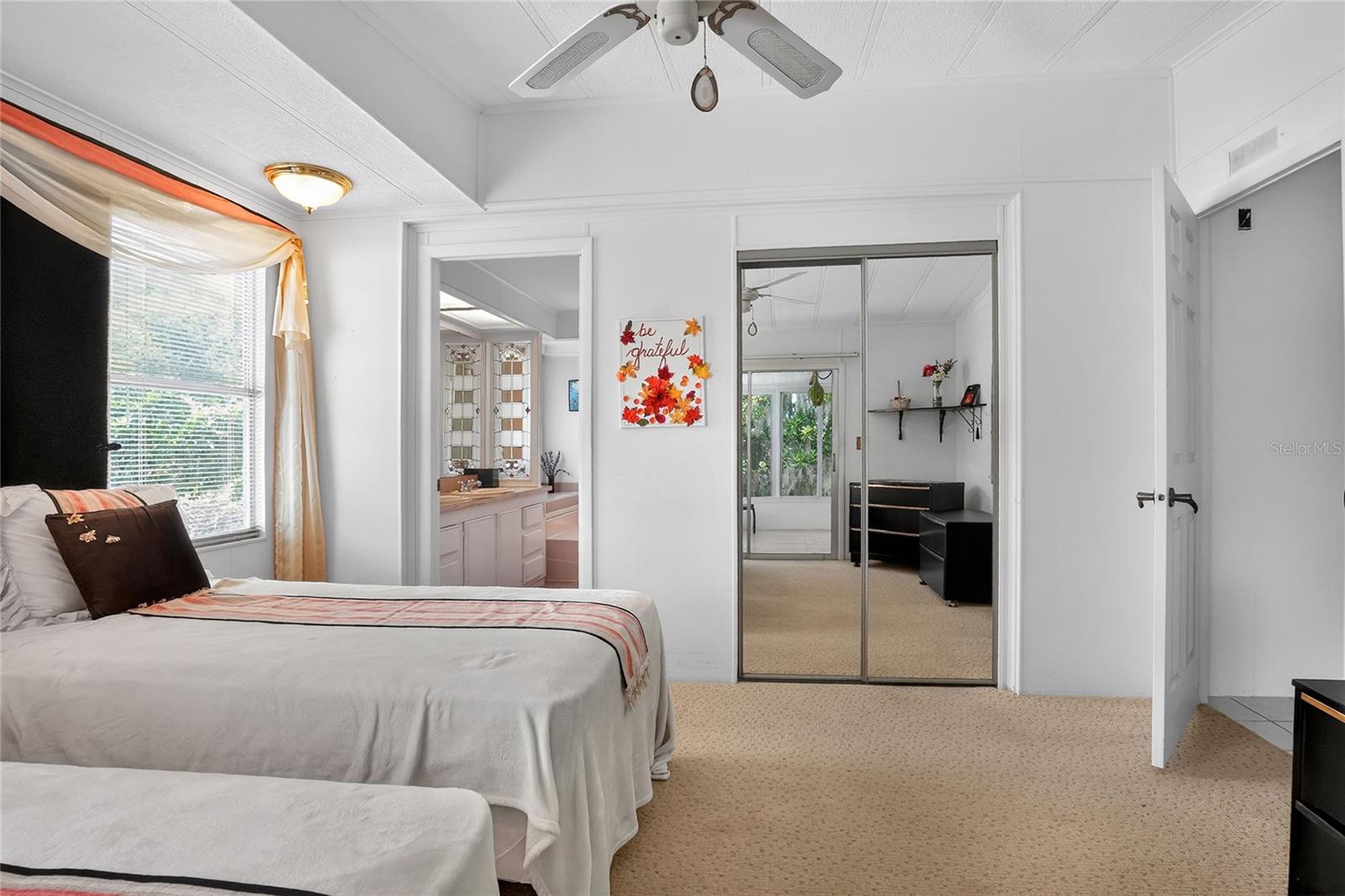 FLORAL LAKES - Residential