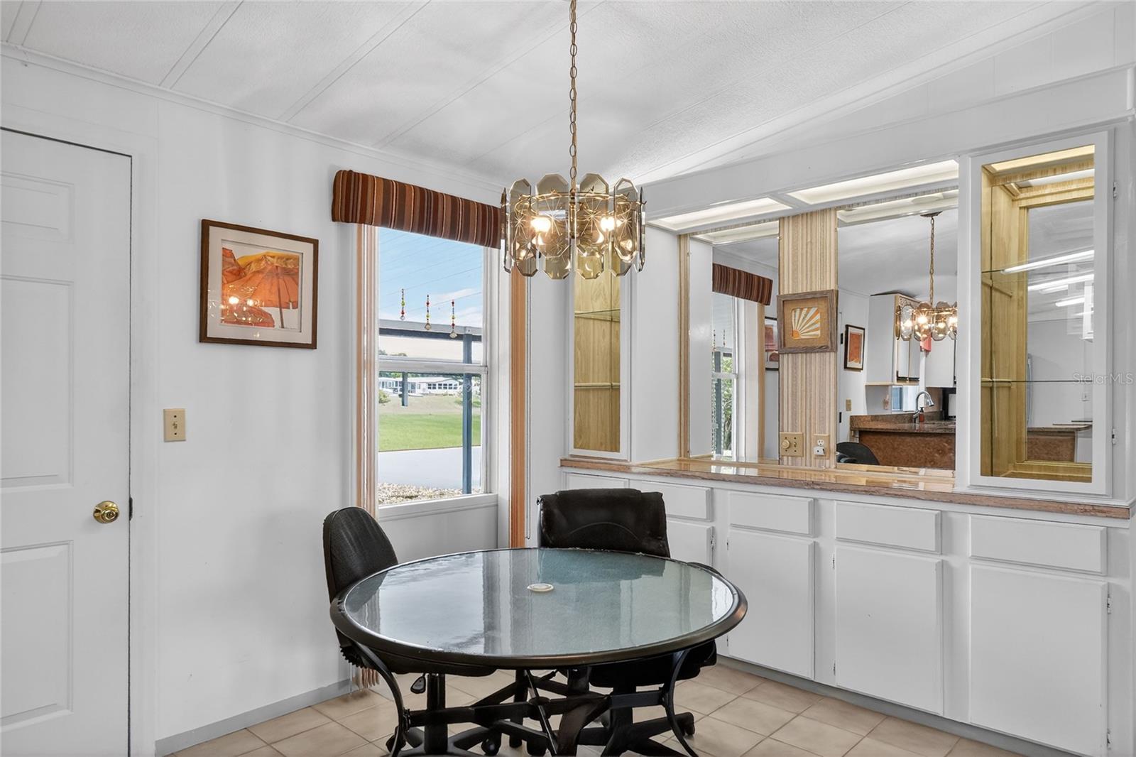 FLORAL LAKES - Residential
