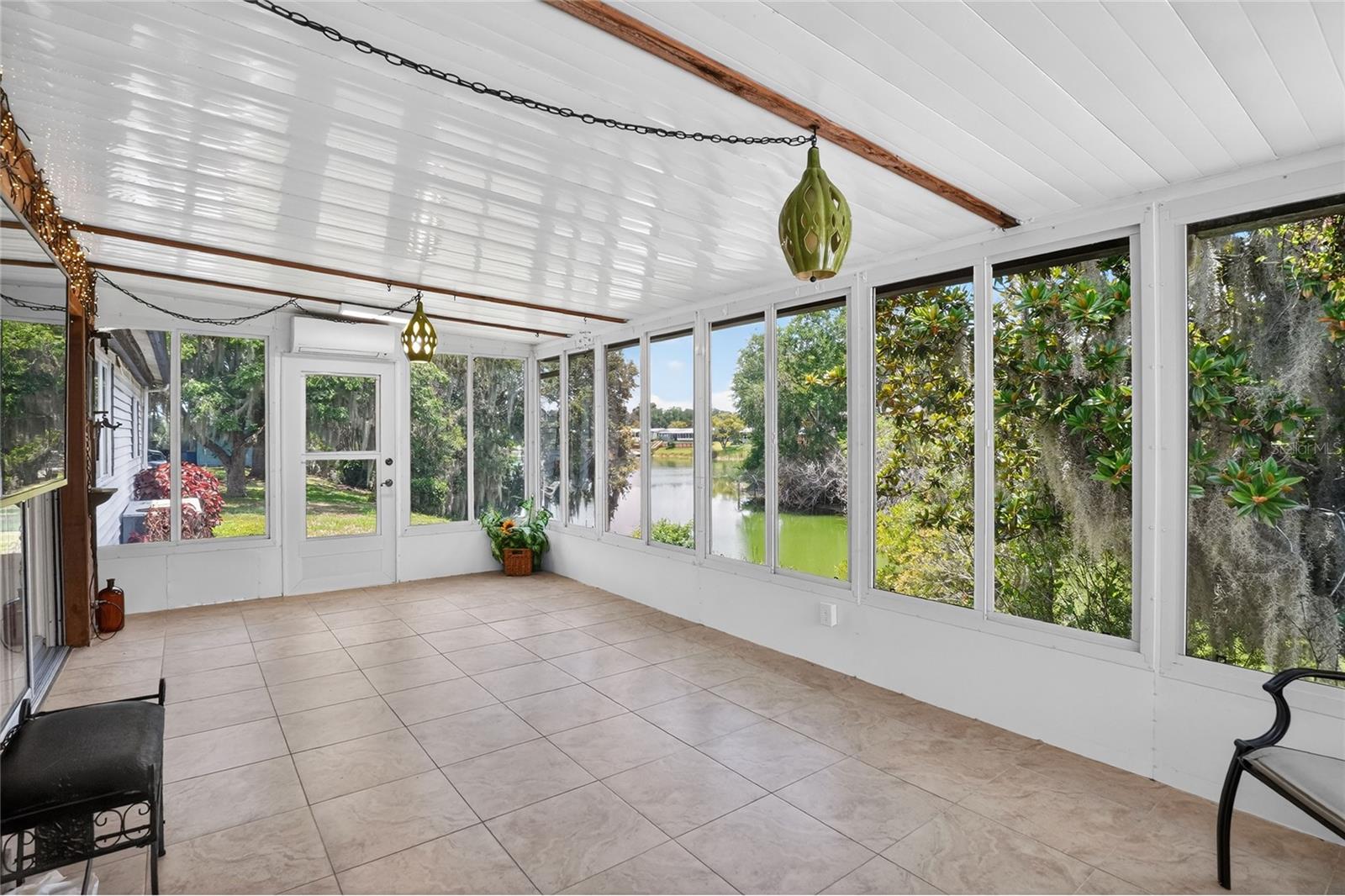 FLORAL LAKES - Residential