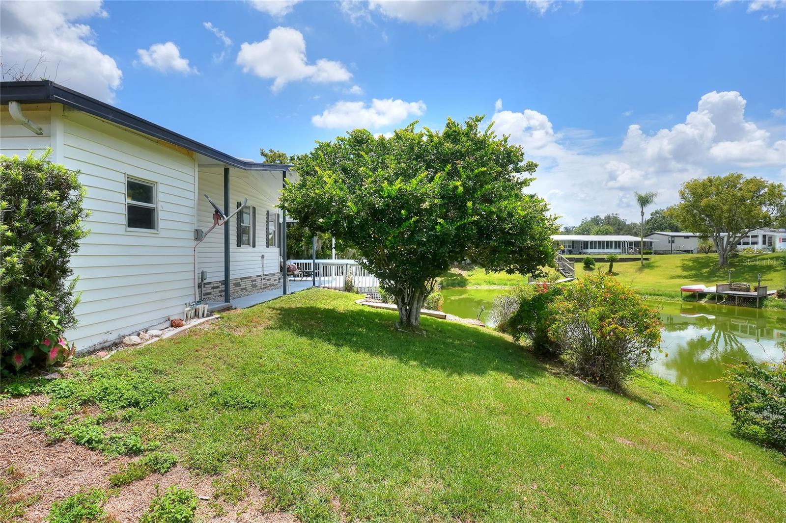 FLORAL LAKES - Residential