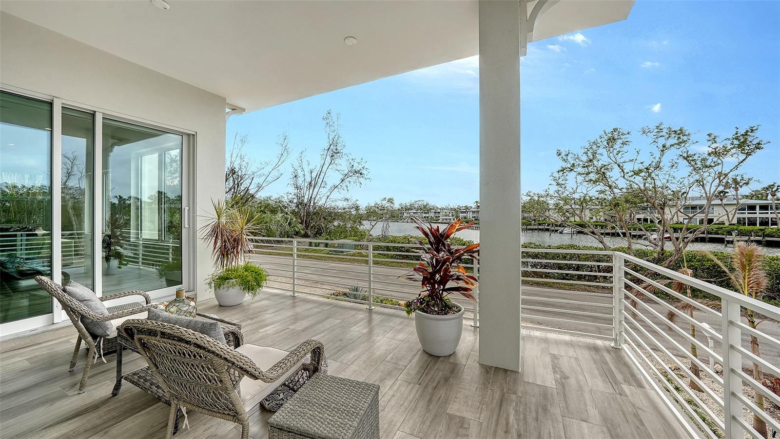 PRESERVE/LONGBEACH - Land