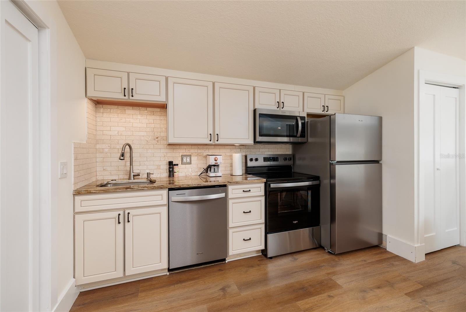 COUNTRY CLUB ADD TO OLDSMAR REV - Residential