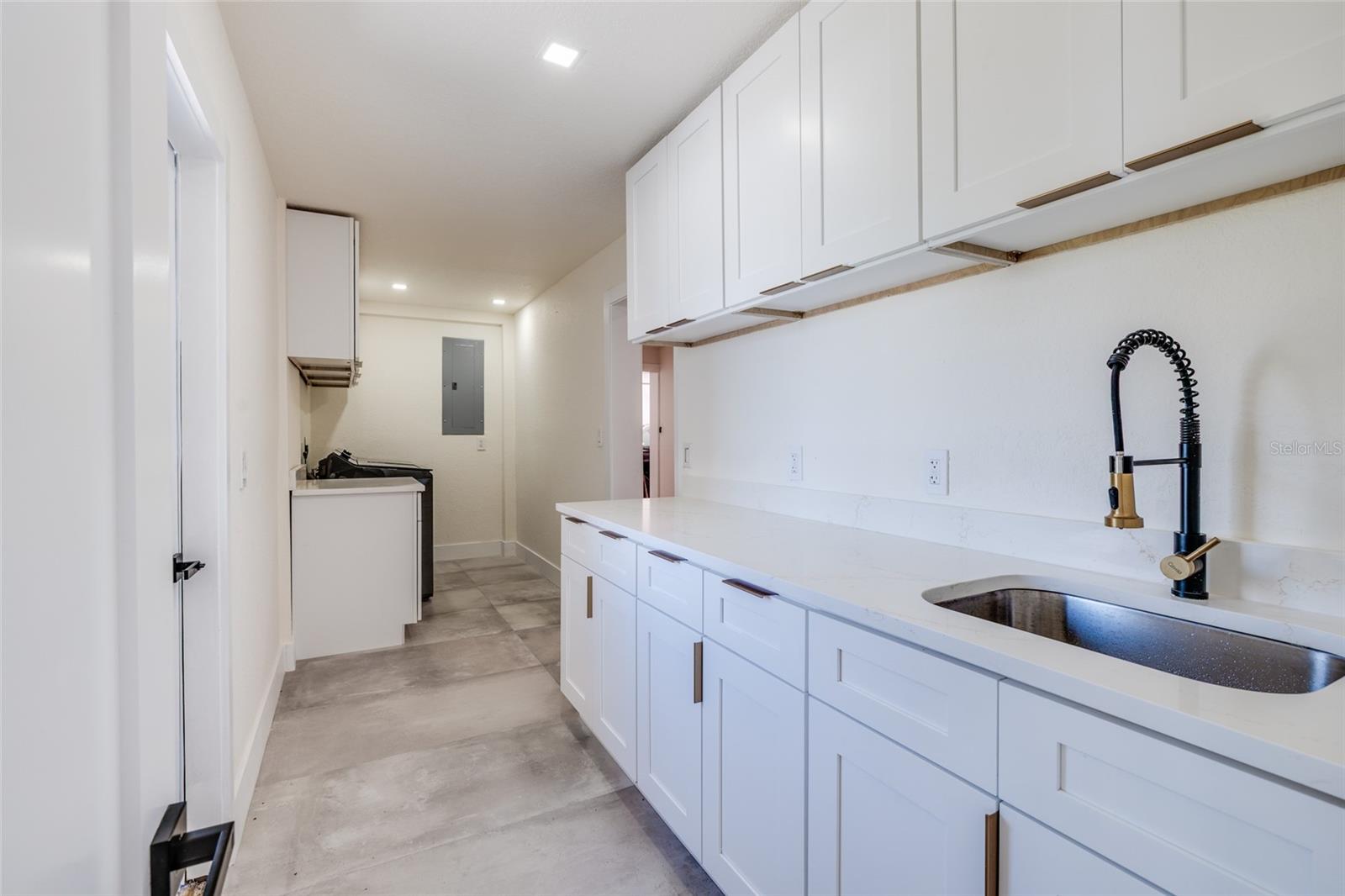 COUNTRY CLUB ADD TO OLDSMAR REV - Residential