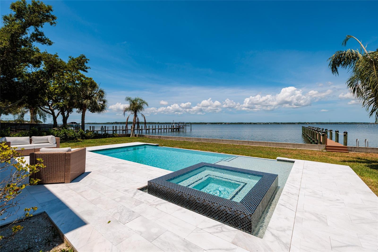 COUNTRY CLUB ADD TO OLDSMAR REV - Residential