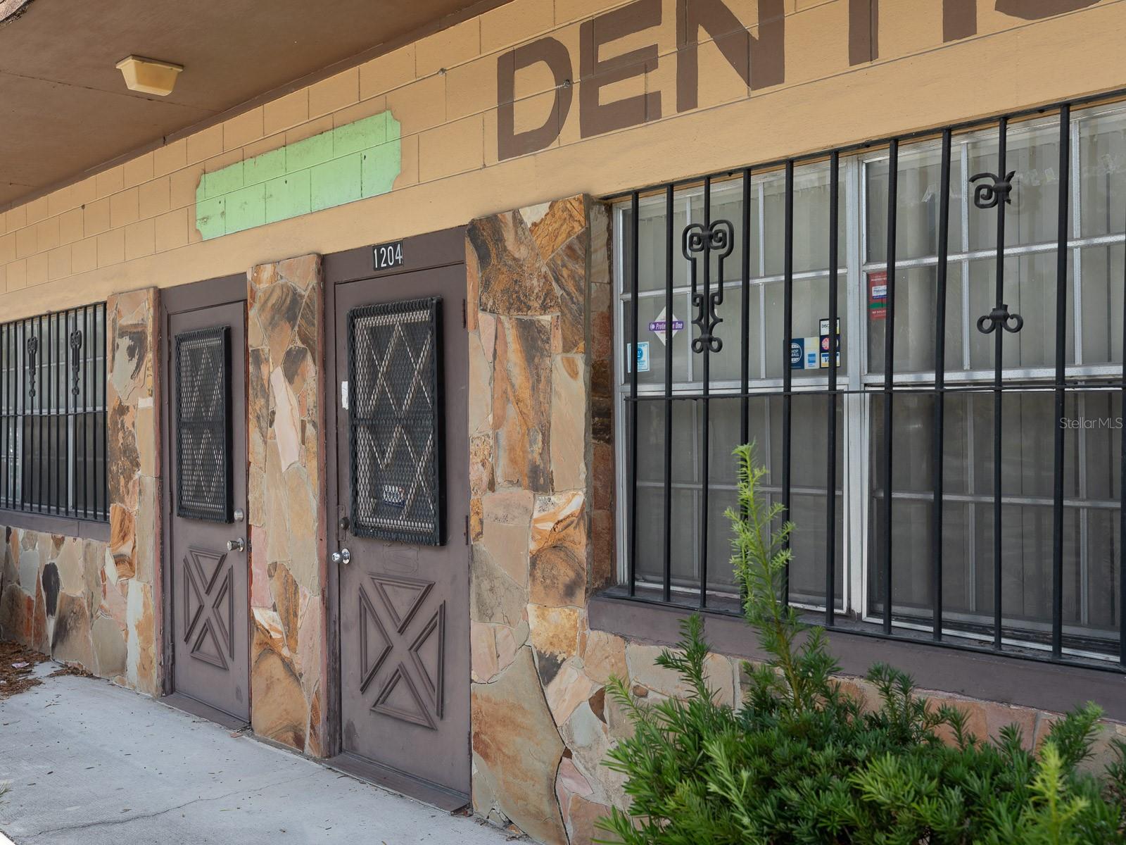 SOUTH SANFORD - Commercial Sale