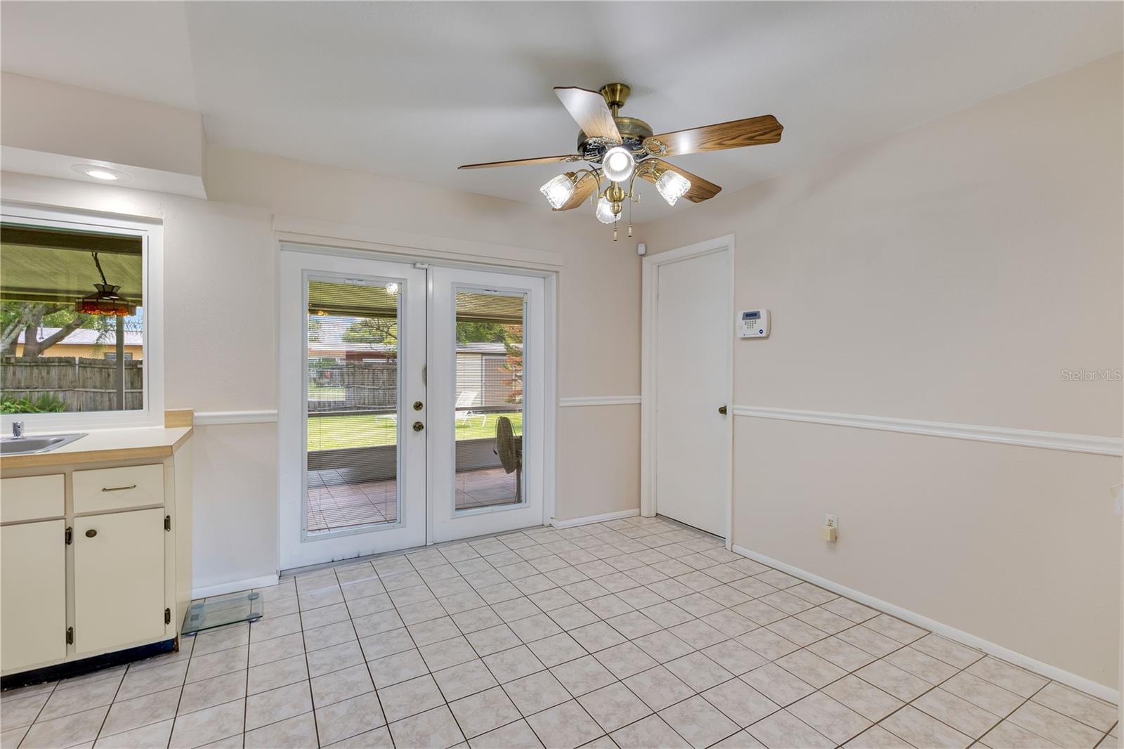 BRUCES SUNSHINE HOMES - Residential