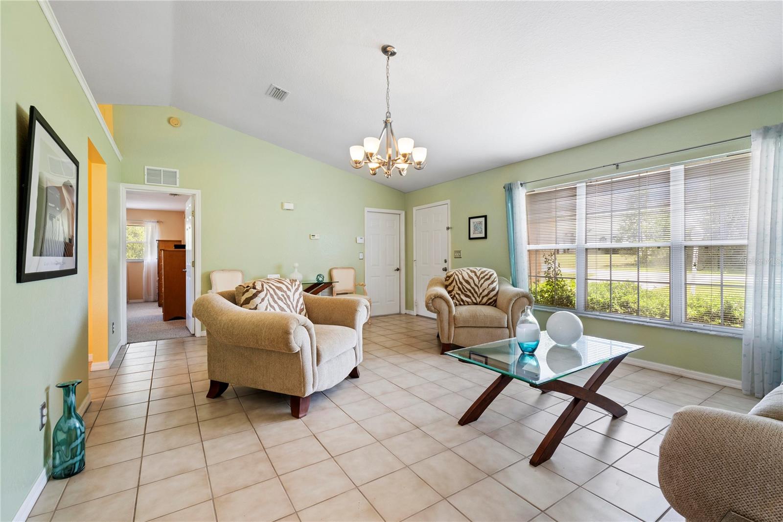 MARION OAKS UN 01 - Residential