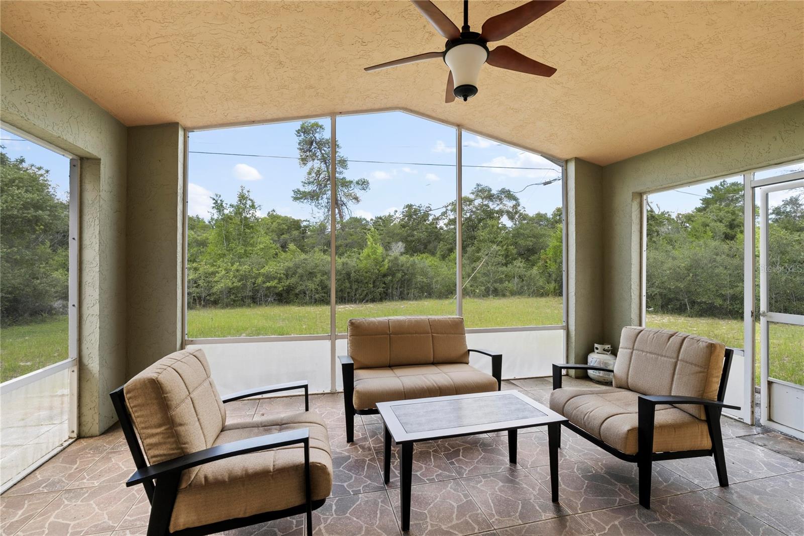 MARION OAKS UN 01 - Residential