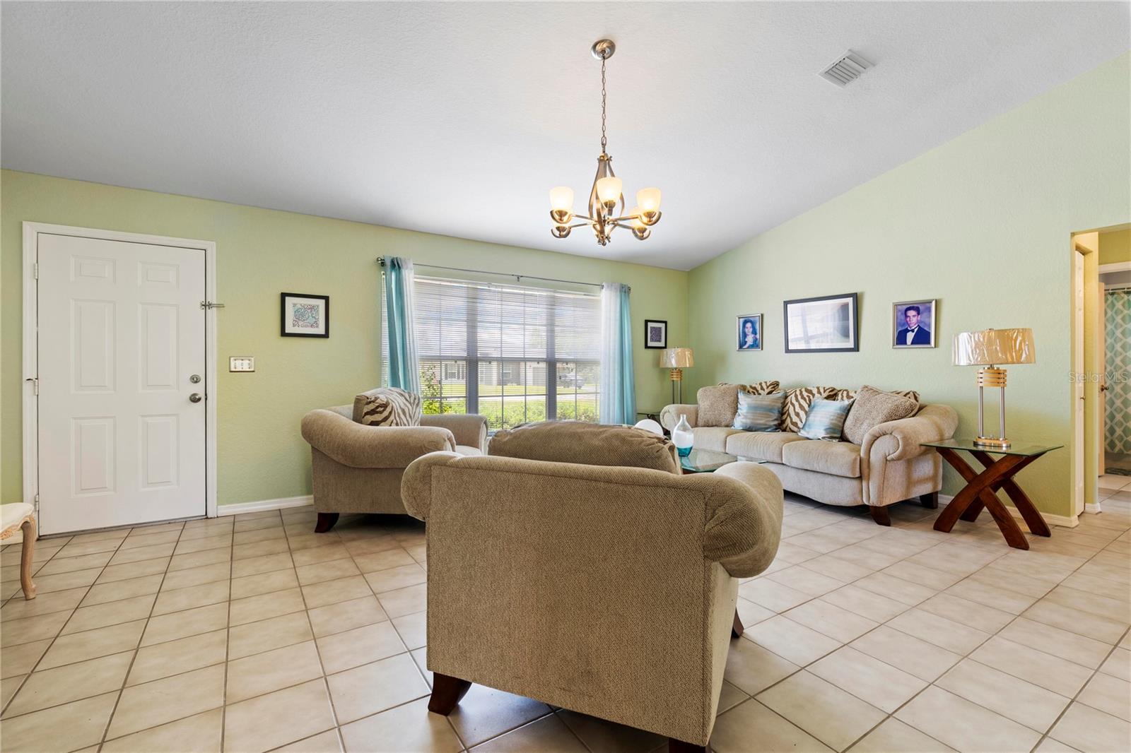 MARION OAKS UN 01 - Residential