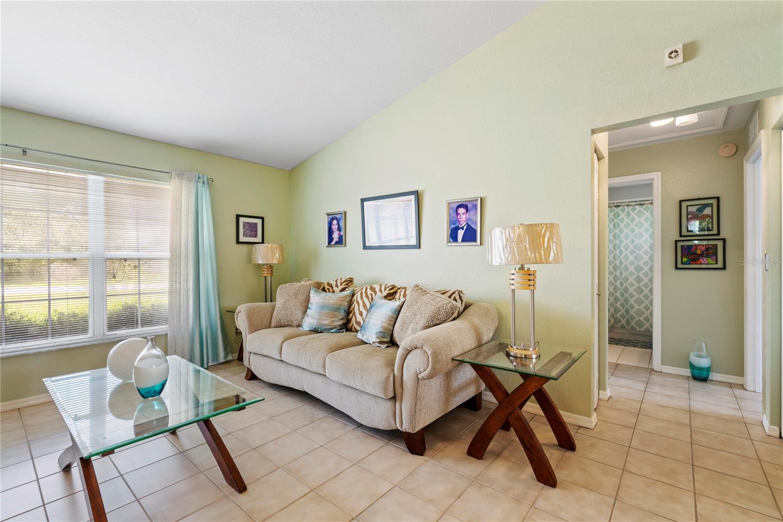 MARION OAKS UN 01 - Residential