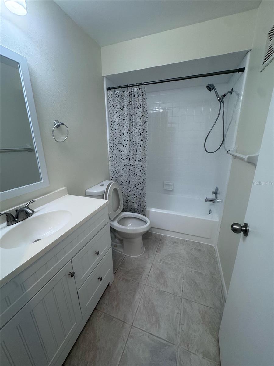 BAY OAKS CONDO - Residential