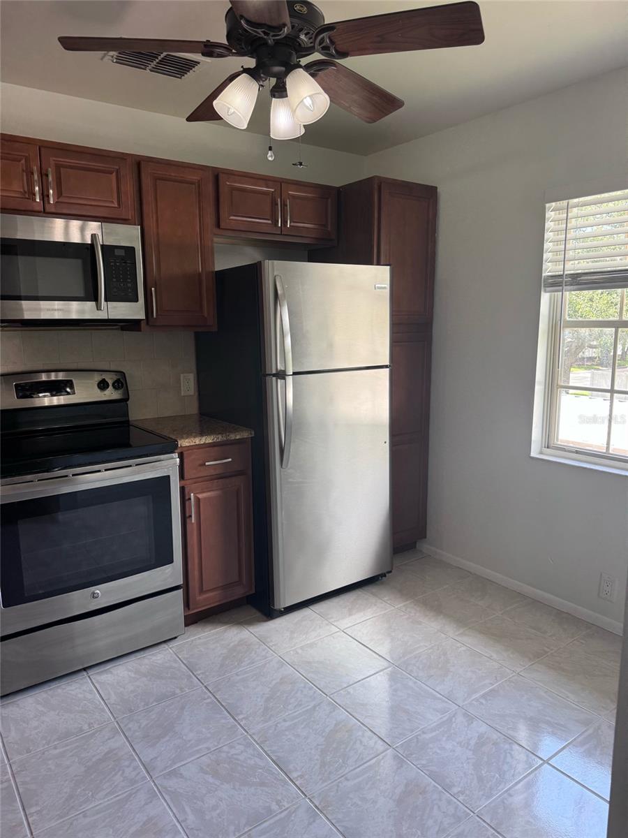 BAY OAKS CONDO - Residential
