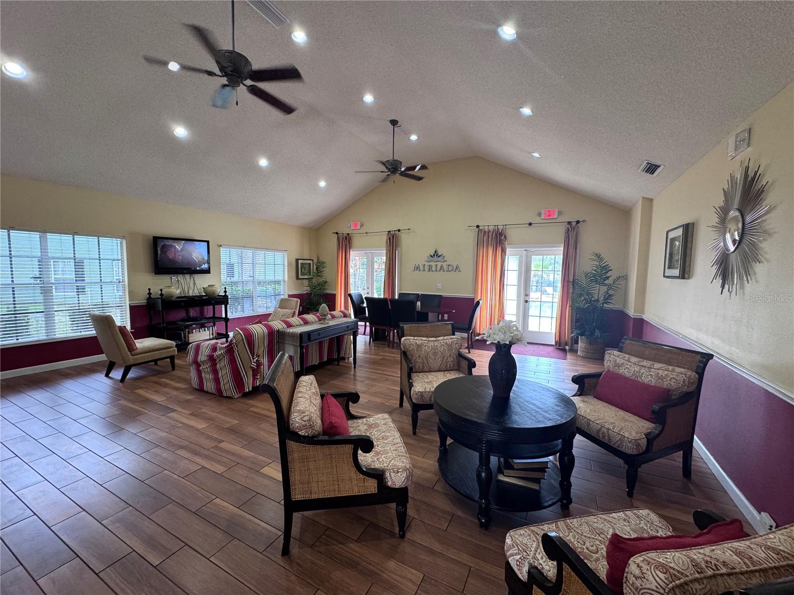 MIRIADA CONDO - Residential