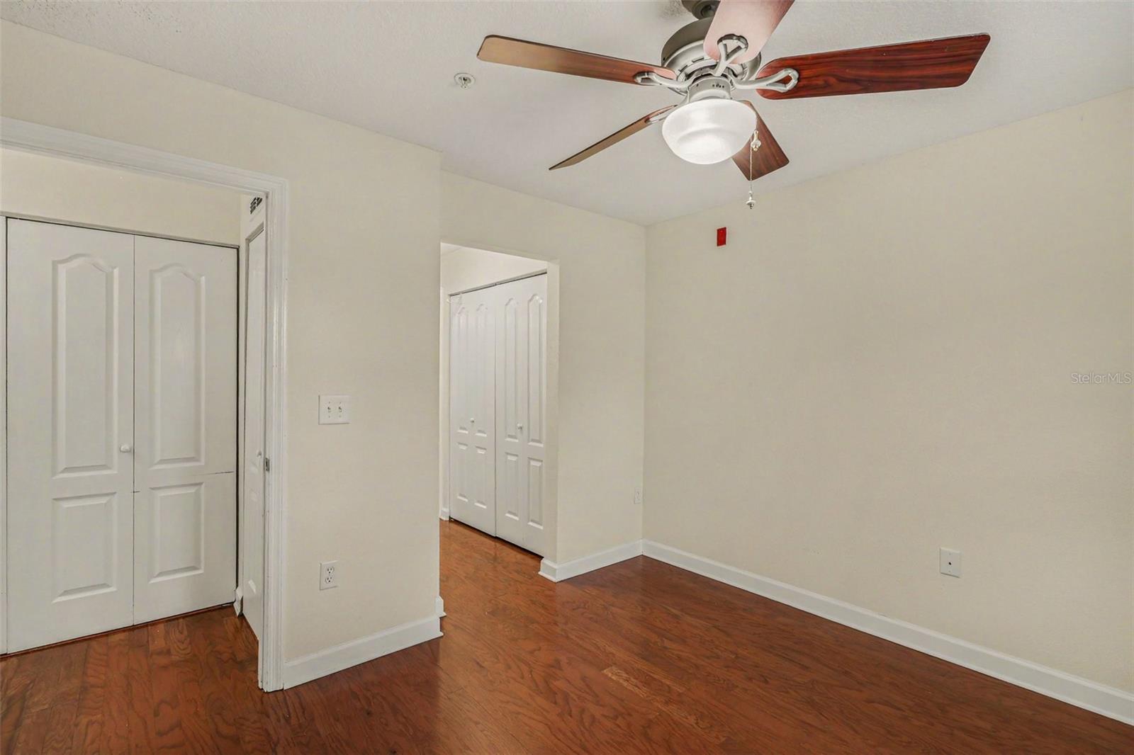 MIRIADA CONDO - Residential
