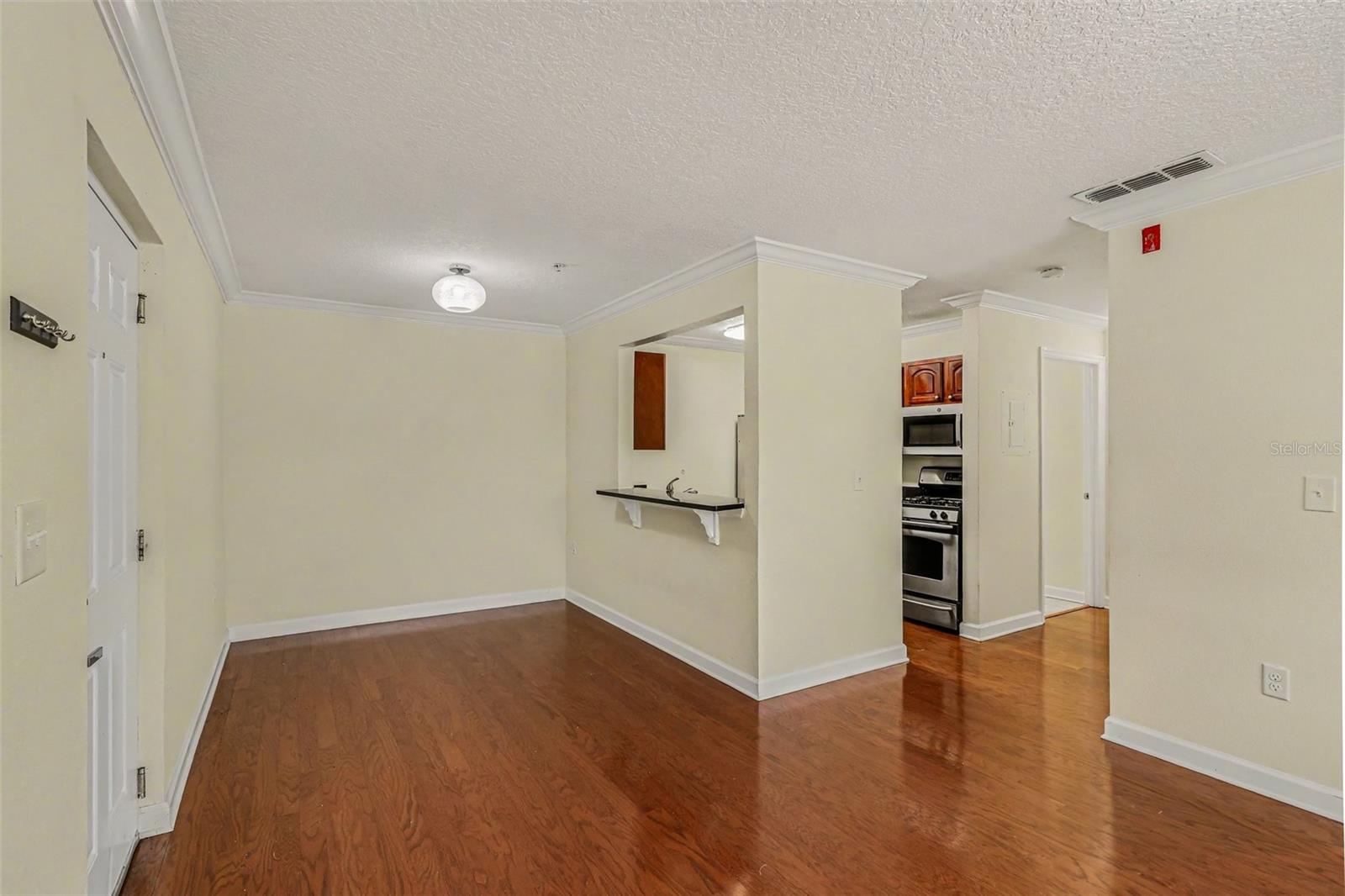 MIRIADA CONDO - Residential