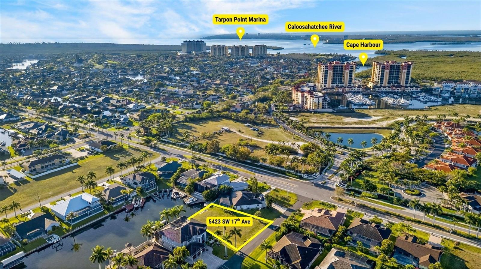 CAPE CORAL - Land