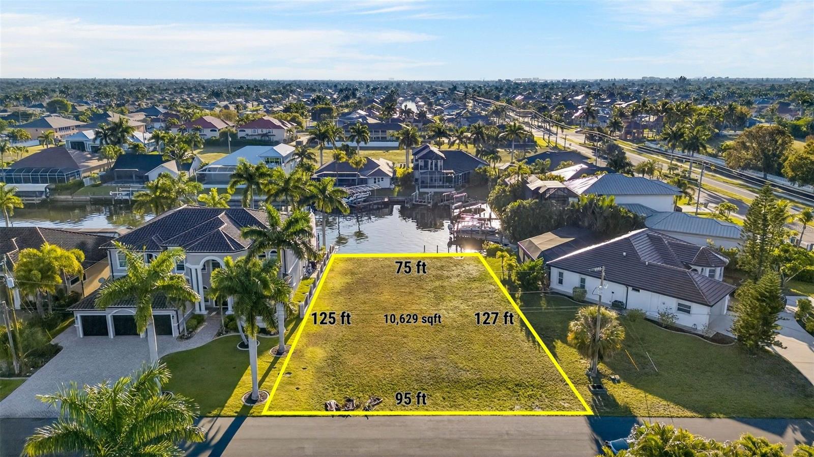 CAPE CORAL - Land
