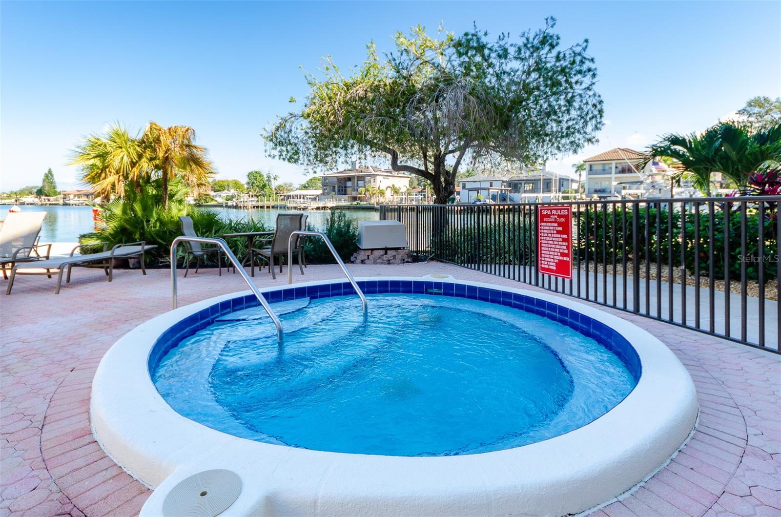 ISLANDER THE CONDO - Residential