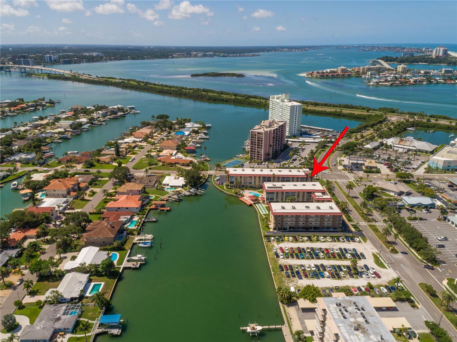 ISLANDER THE CONDO - Residential