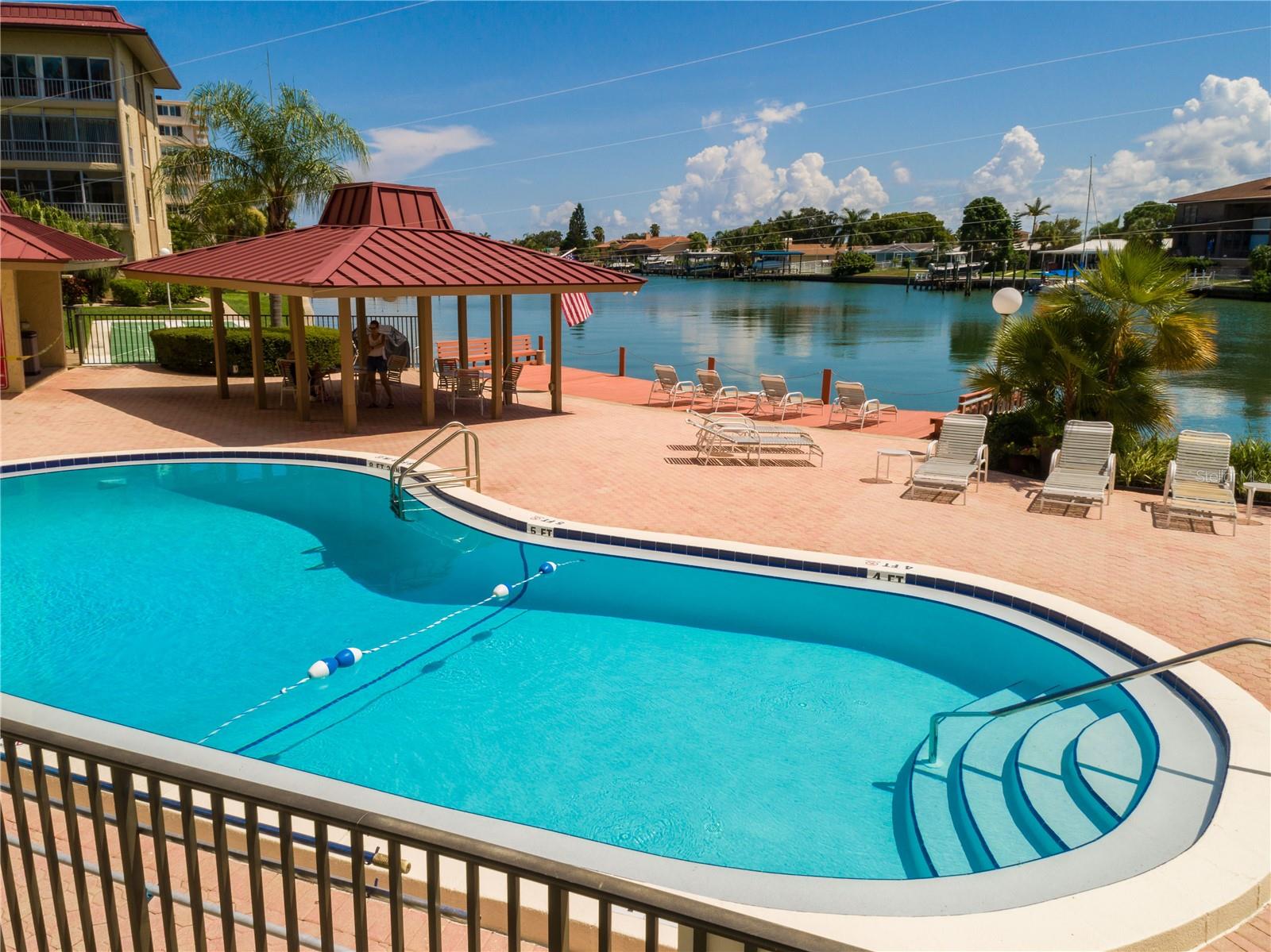 ISLANDER THE CONDO - Residential