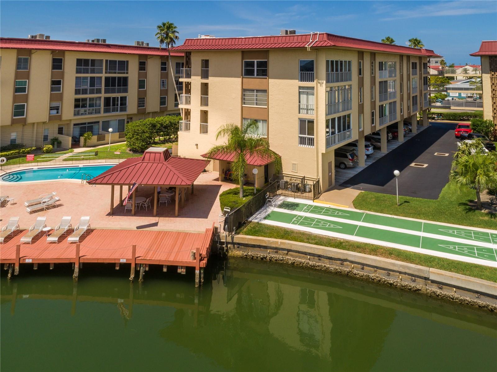 ISLANDER THE CONDO - Residential