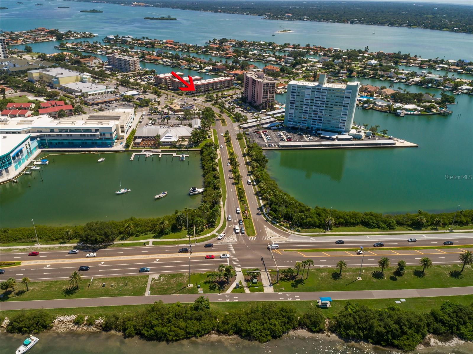 ISLANDER THE CONDO - Residential