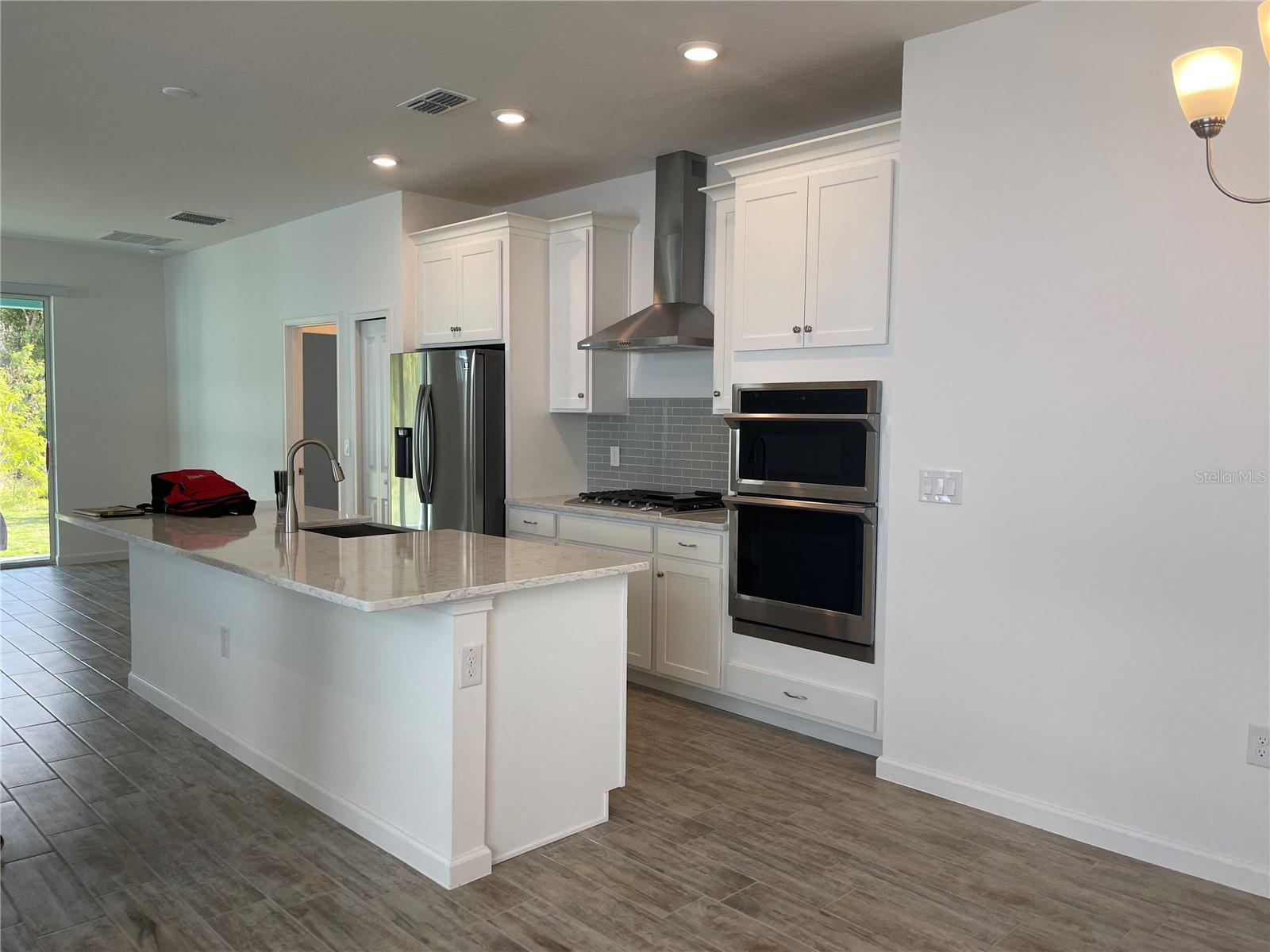 MIRABAY PRCL 8 - Residential Lease