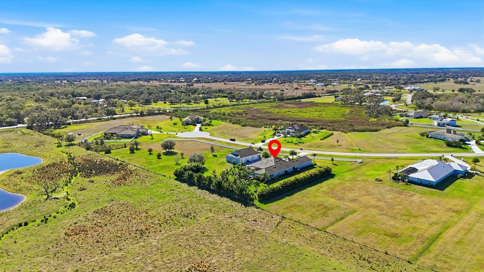 HAMPTON LAKES - Residential