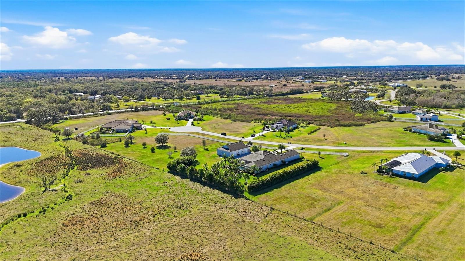 HAMPTON LAKES - Residential