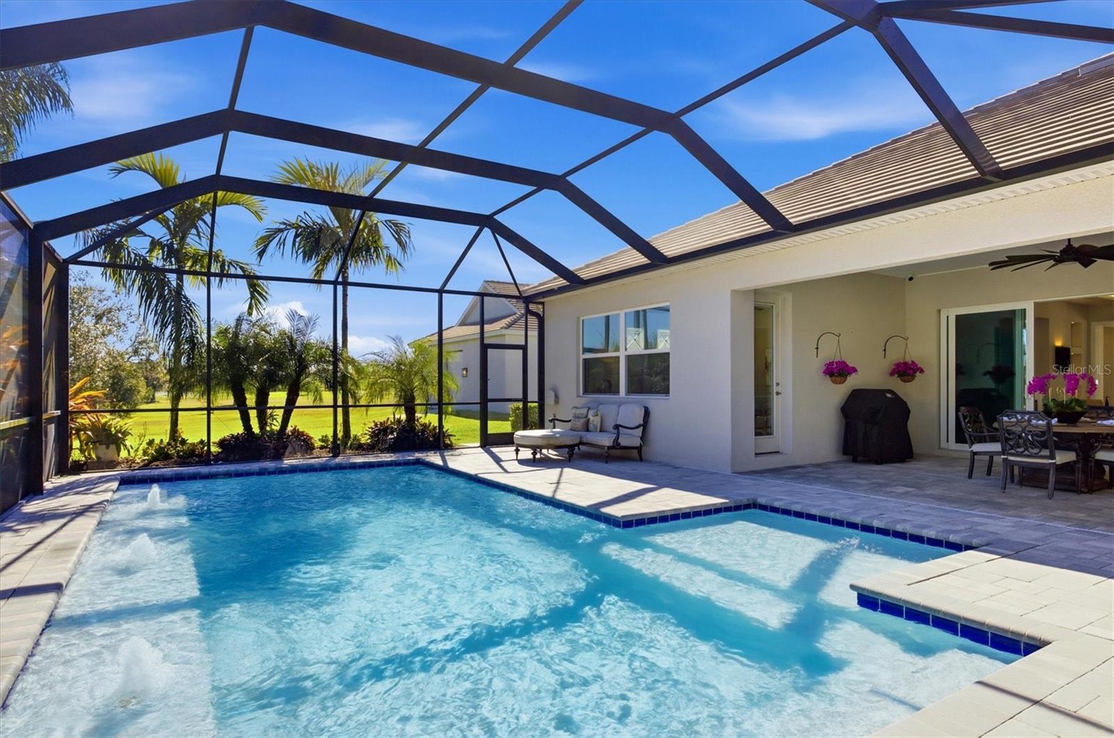 HAMPTON LAKES - Residential