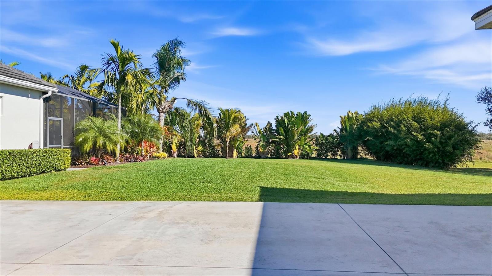 HAMPTON LAKES - Residential