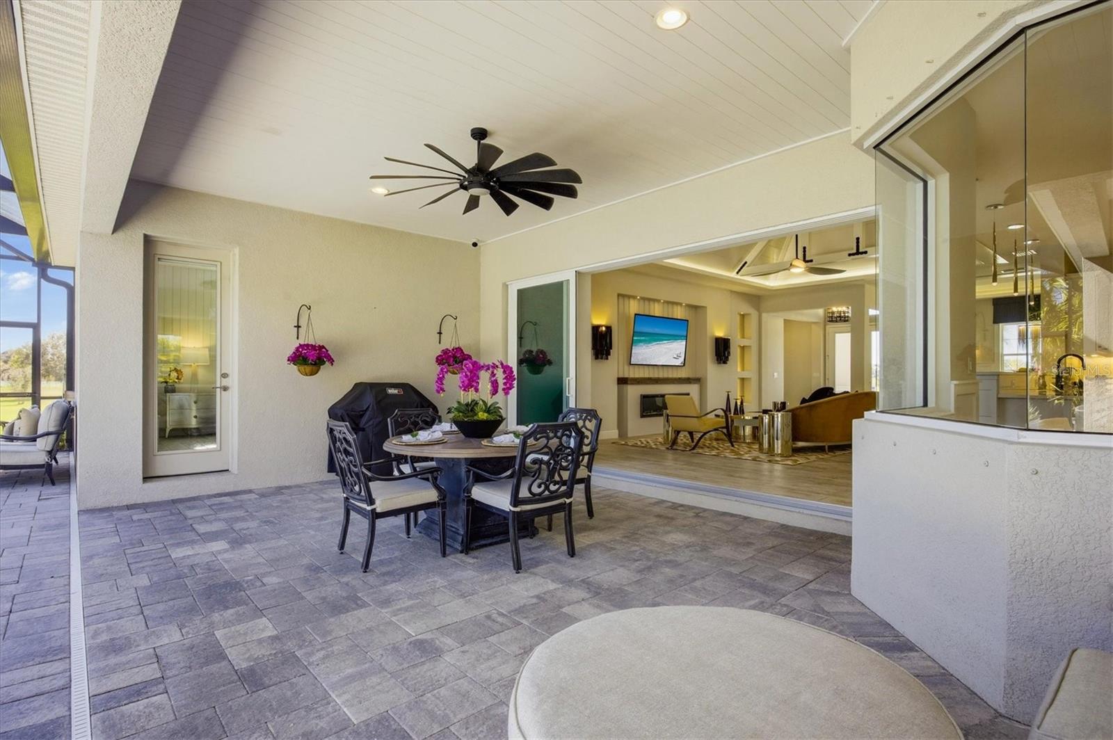 HAMPTON LAKES - Residential